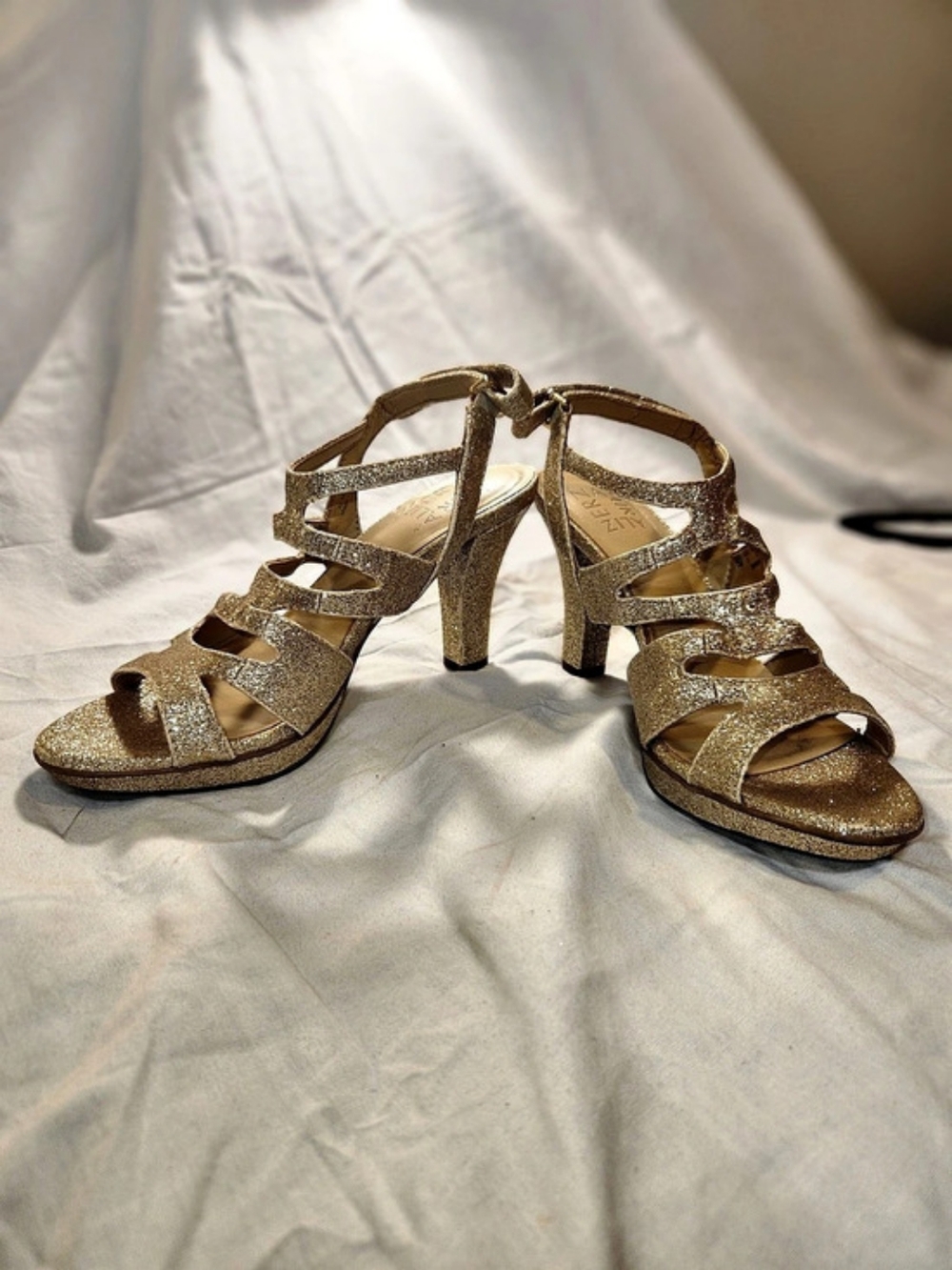 NATURALIZER Glitter Strappy Heels in Gold US 7 - Picture 1 of 12